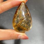 high-quality-gold-rutile-teardrop-pendant-902530