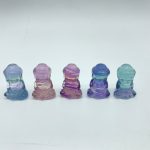 mini-bébé-bouddha-arc-en-ciel-fluorite-sculpture-gros-gros-cristaux-740404