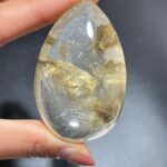 argent-rutile-quartz-mélangé-mica-forme-de-larme-gros-cristaux-597083