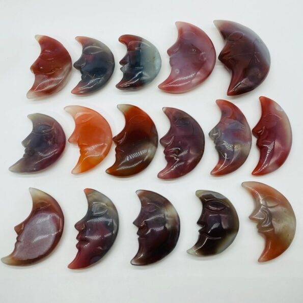 16 pièces beau visage de lune en agate rouge