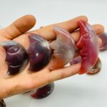 16-pieces-beautiful-red-agate-moon-face-wholesale-crystals-141505