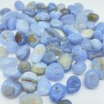 1in-blue-chalcedony-tumbled-gravel-wholesale-389995