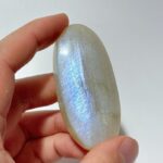 67-pieces-high-quality-small-blue-moonstone-palm-210786